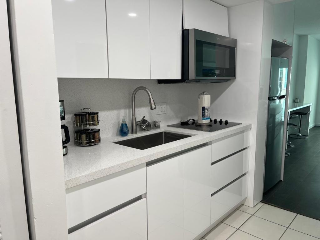 Studios In Brickell With Pool, Gym, Free Parking And Game Room Miami Buitenkant foto