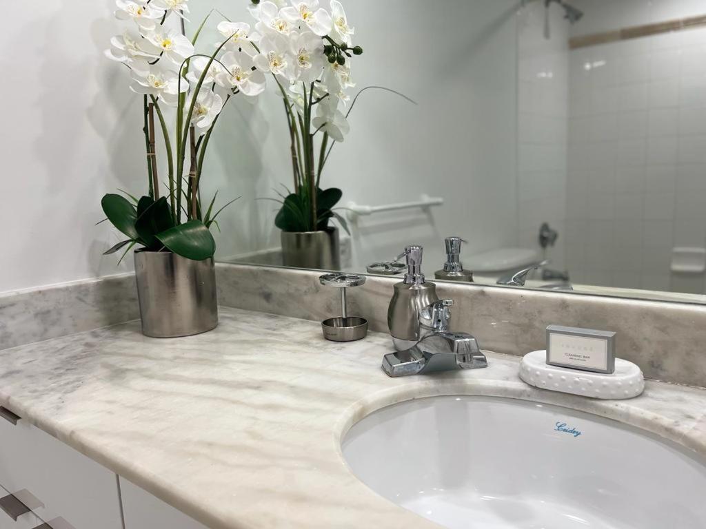 Studios In Brickell With Pool, Gym, Free Parking And Game Room Miami Buitenkant foto