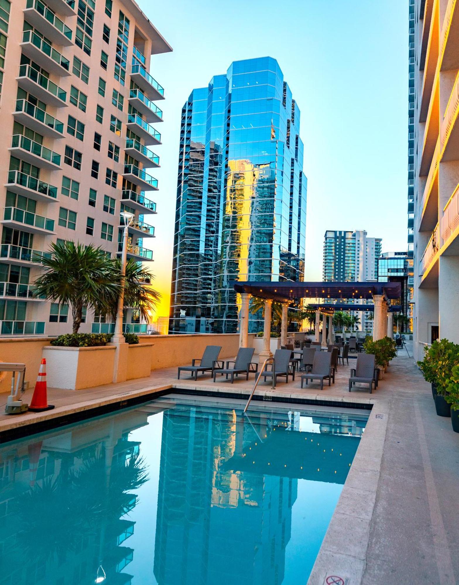 Studios In Brickell With Pool, Gym, Free Parking And Game Room Miami Buitenkant foto